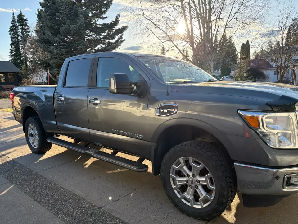 Nissan Titan 2017 photo 2