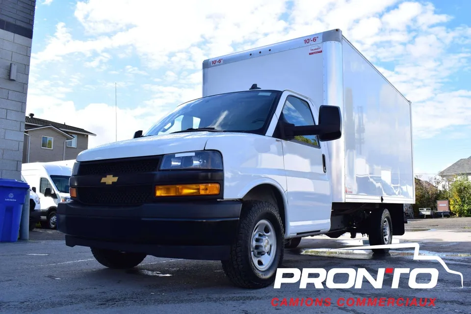 Chevrolet Express 2025 photo 2