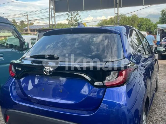 Toyota Yaris 2023 photo 2