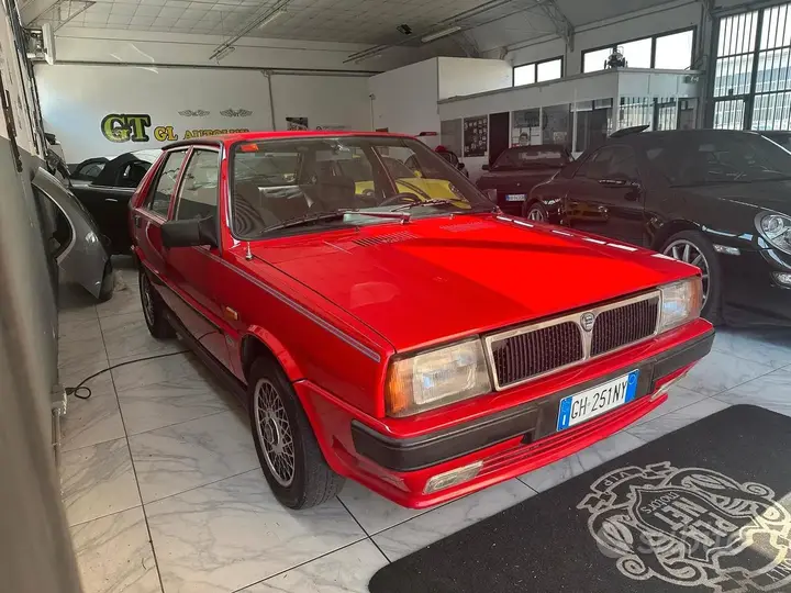 Lancia Delta 1991 photo 4
