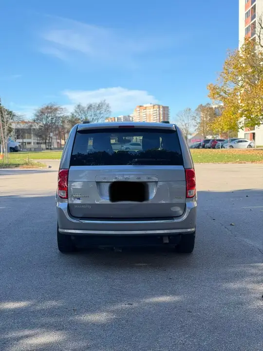 Dodge Grand Caravan 2015 photo 4