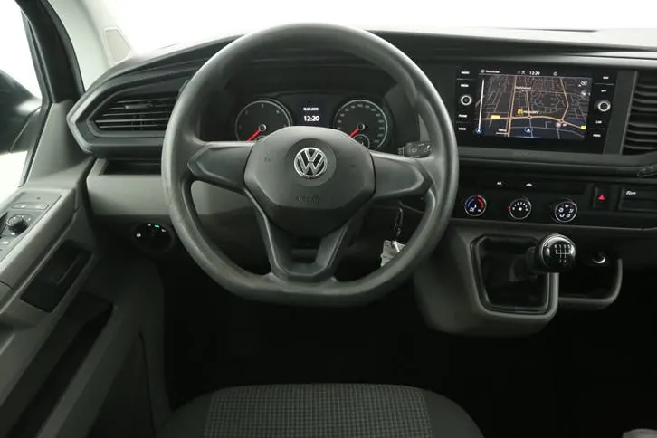 Volkswagen Transporter 2020 photo 2