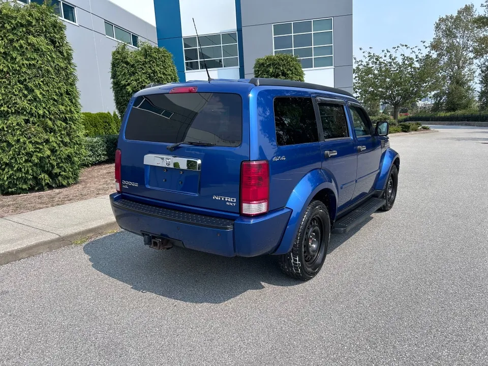 Dodge Nitro 2010 photo 3