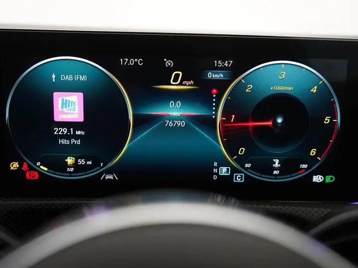 Mercedes-Benz A-Class 2020 photo 4
