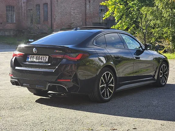 BMW I4 2022 photo 3