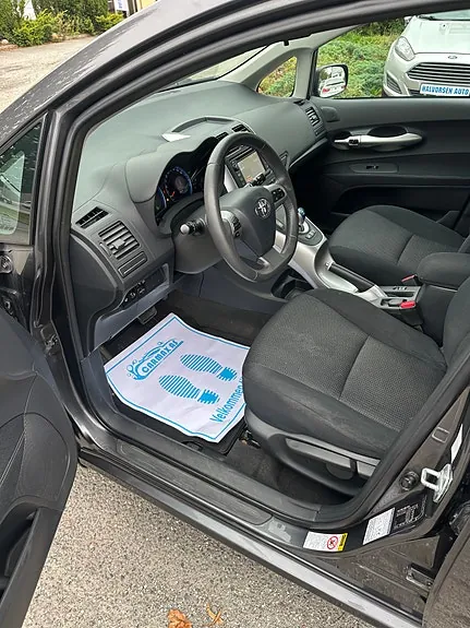 Toyota Auris 2012 photo 5