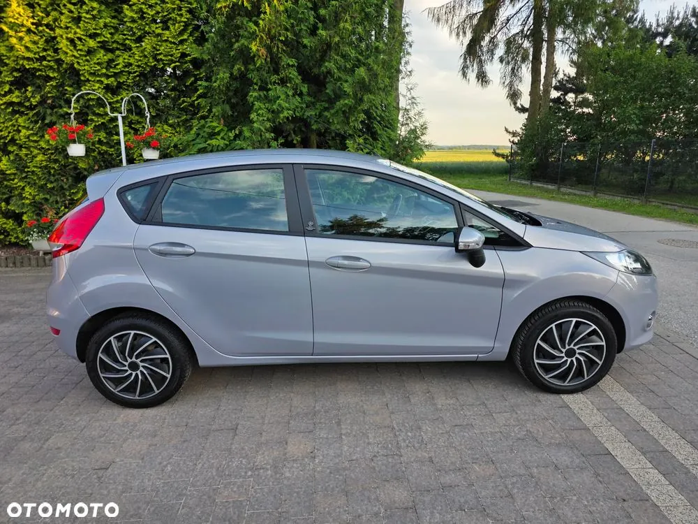 Ford Fiesta 2012 photo 4