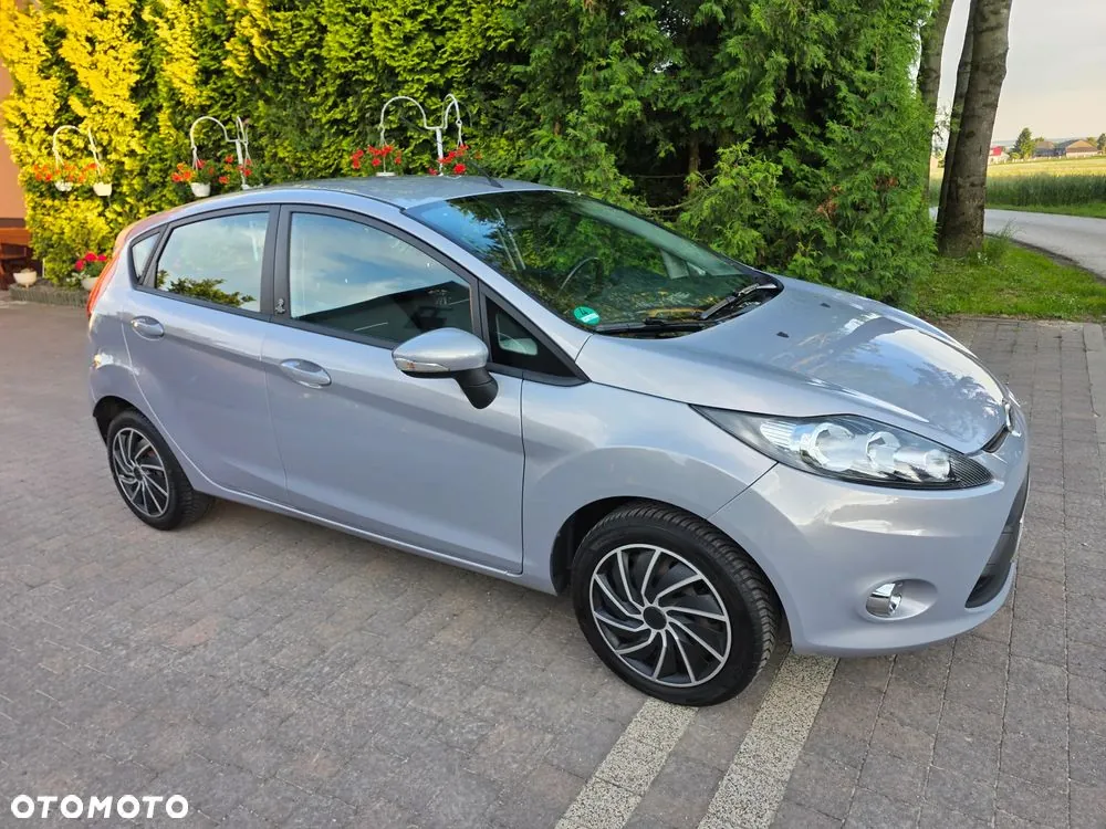 Ford Fiesta 2012 photo 3