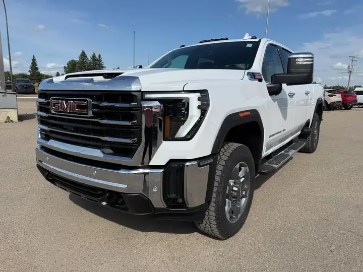 GMC Sierra 3500Hd 2026 photo 3