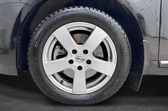 Volkswagen Passat 2013 photo 2