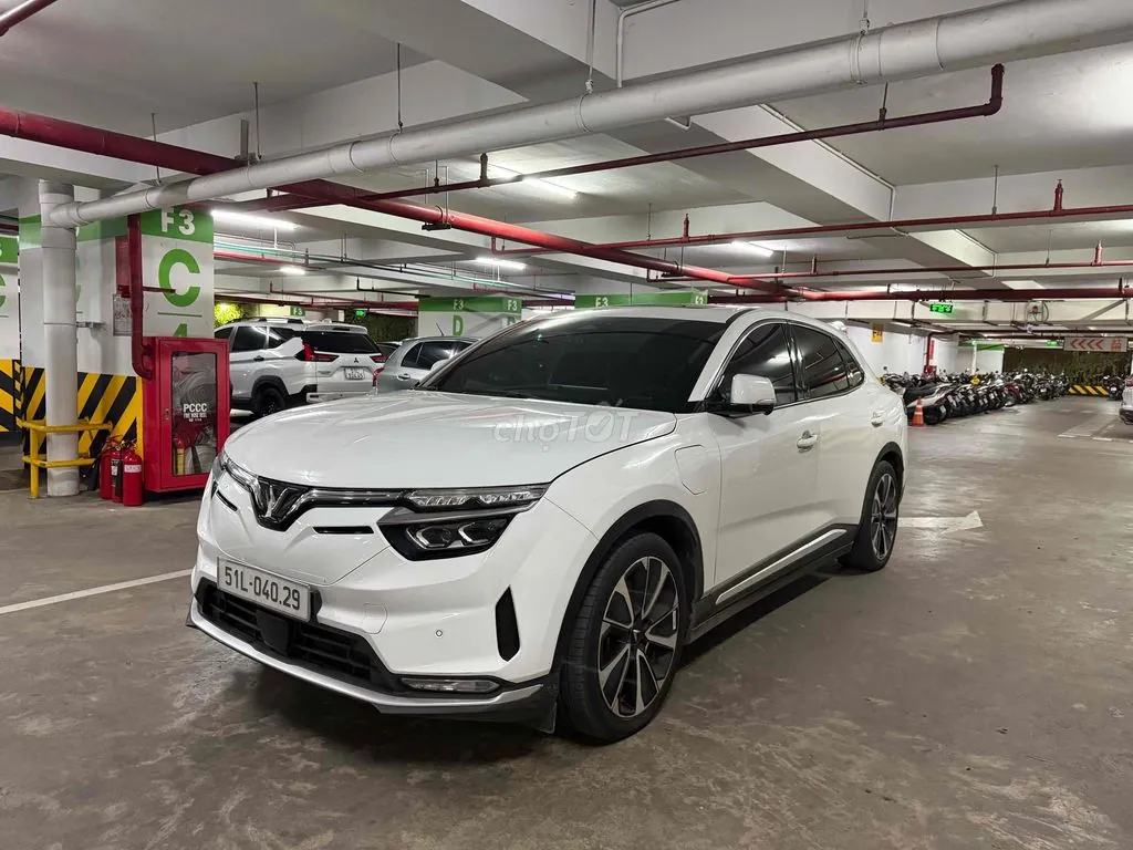 Vinfast Vf8