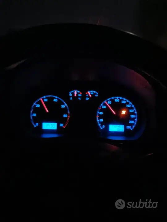 Volkswagen Polo 2010 photo 2