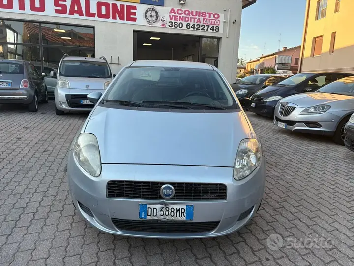 Fiat Grande Punto 2006 photo 3
