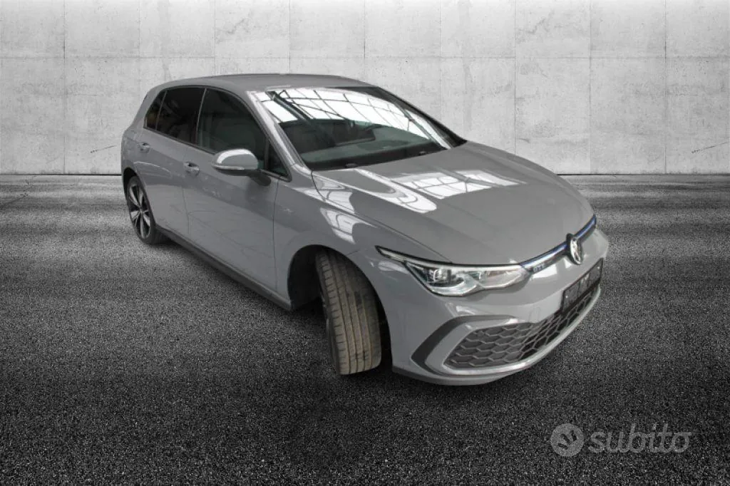 Volkswagen Golf 2022 photo 2