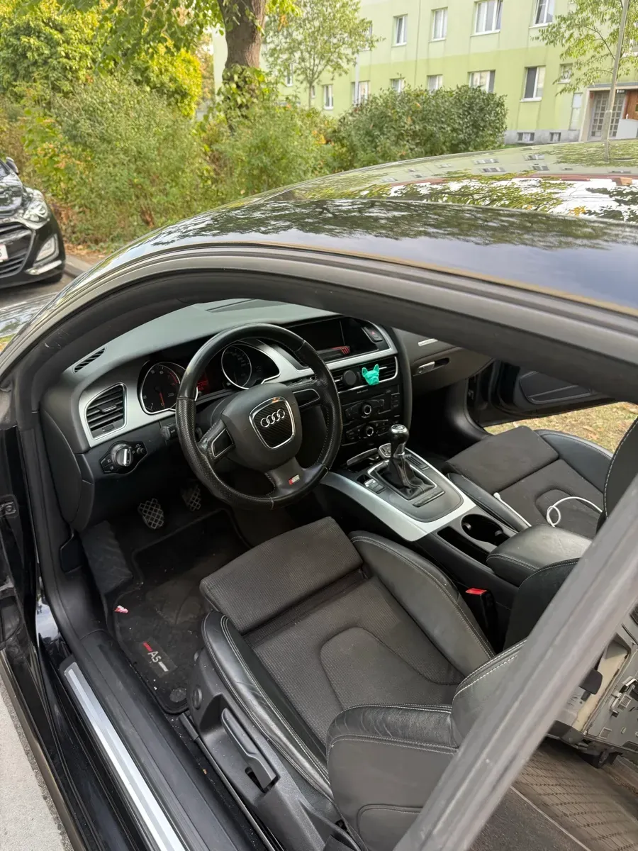 Audi A5 2010 photo 3