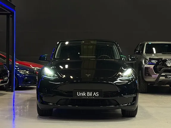Tesla Model Y 2023 photo 4