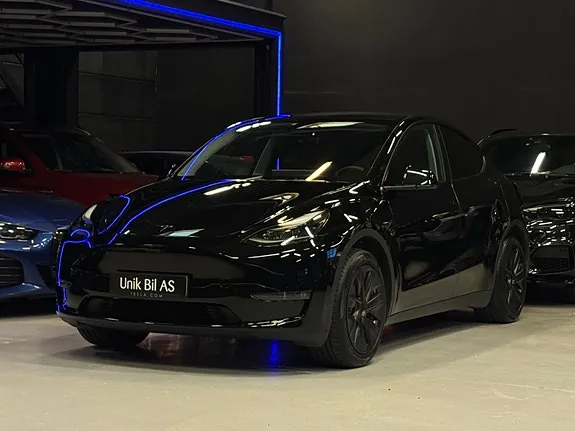 Tesla Model Y 2023 photo 2