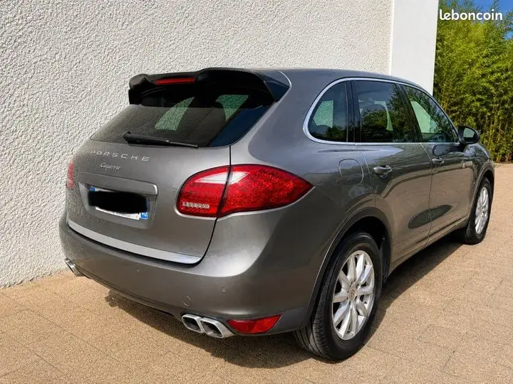 Porsche Cayenne 2012 photo 3