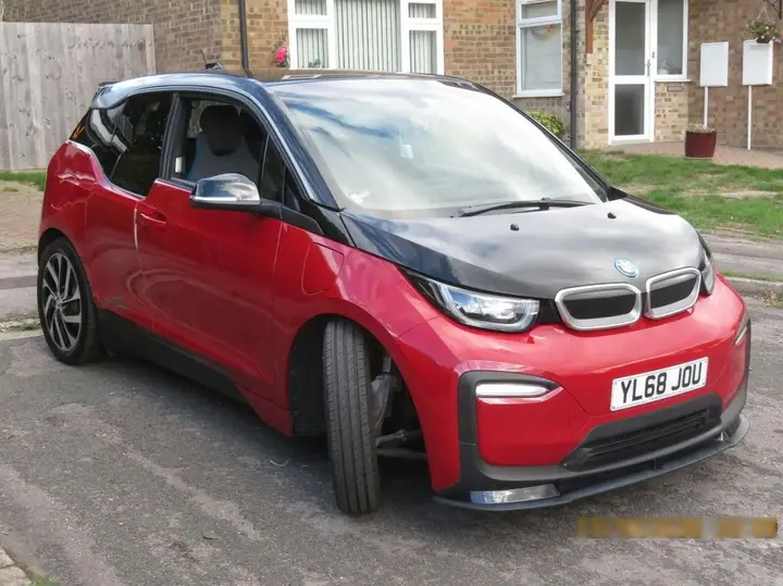 BMW I3