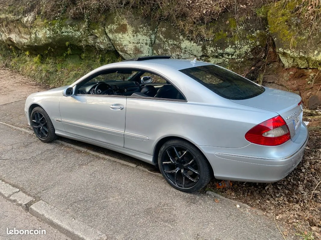 Mercedes-Benz 320 2013 photo 2