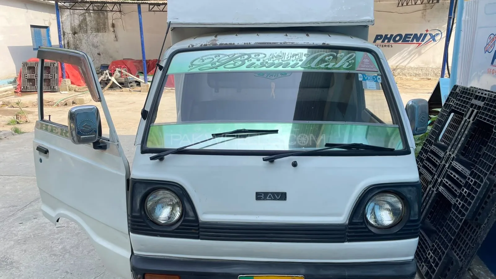 Suzuki Ravi