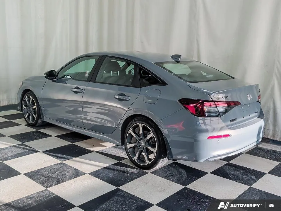 Honda Civic 2026 photo 5