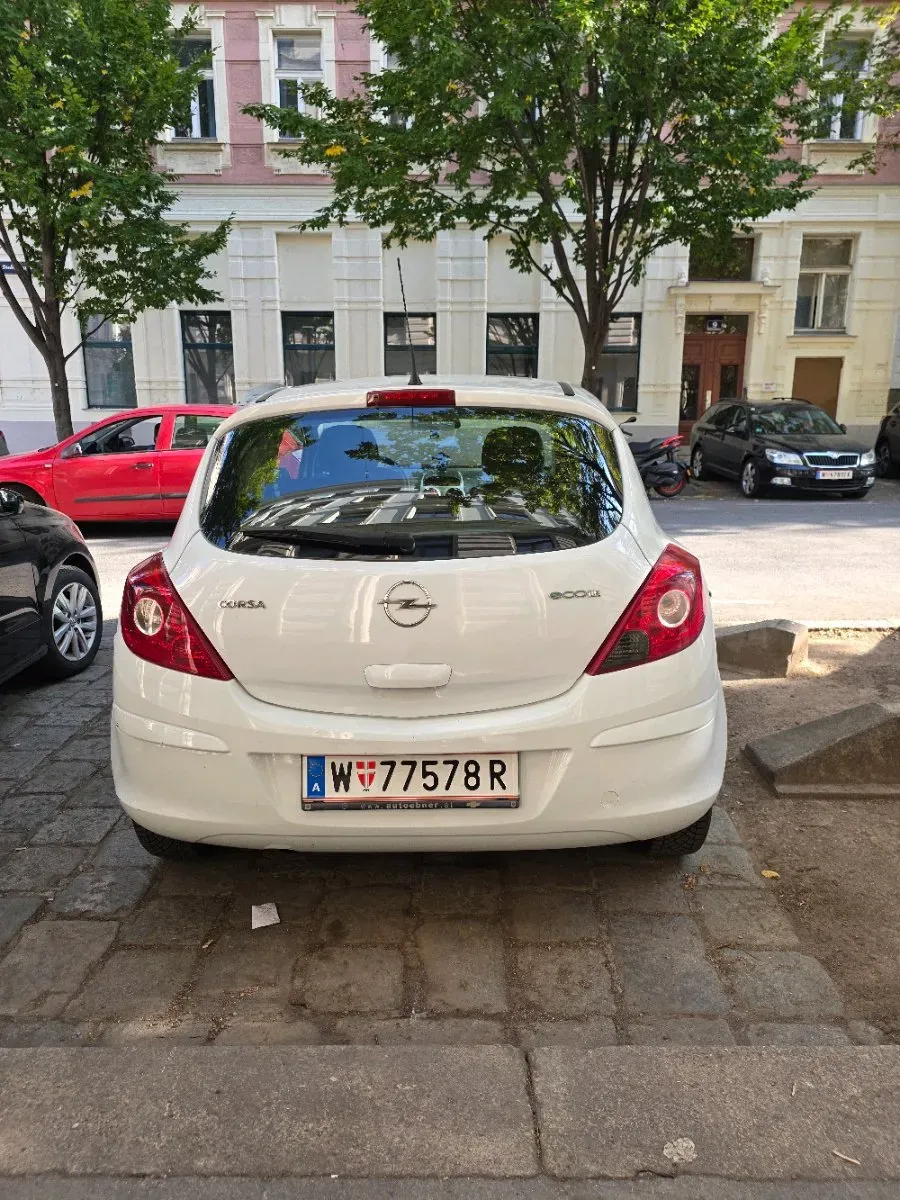 Opel Corsa 2009 photo 2