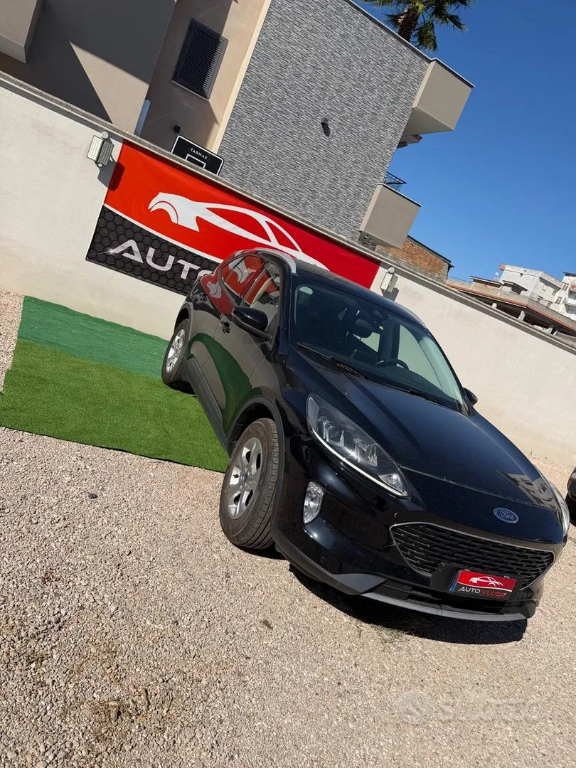 Ford Kuga 2021 photo 2