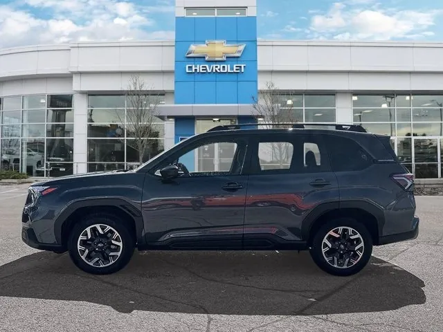 Subaru Forester 2025 photo 2