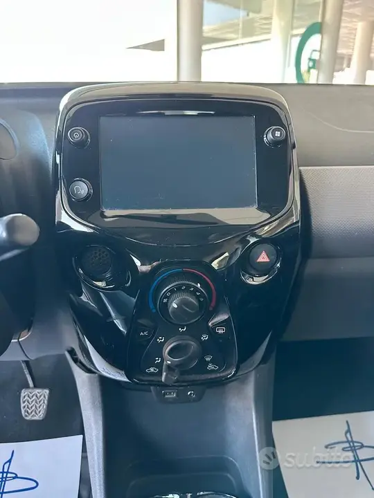 Peugeot 108 2021 photo 3