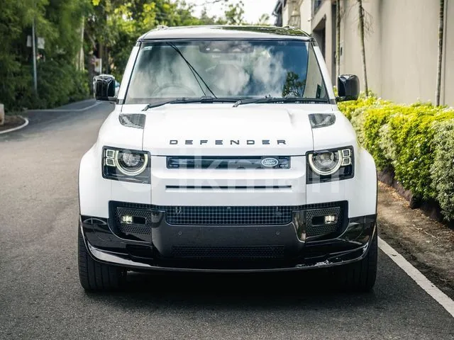Land Rover Defender 2025 photo 2