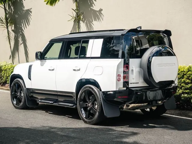 Land Rover Defender 2025 photo 3