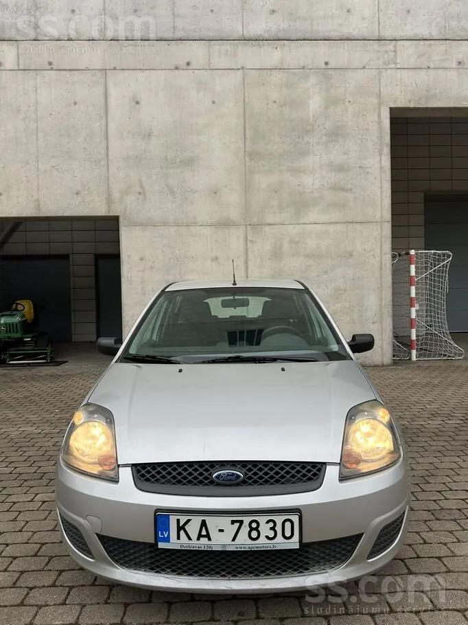 Ford Fiesta 2006 photo 3