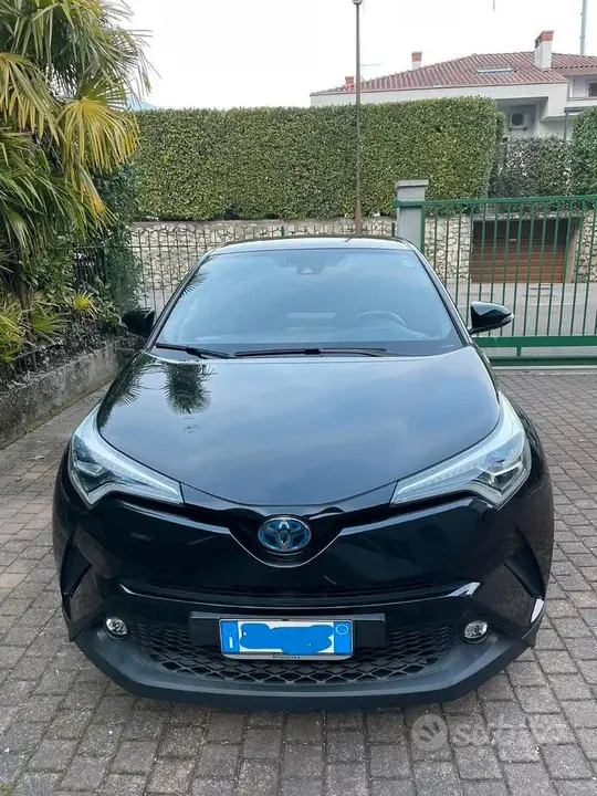 Toyota C-Hr 2017 photo 3