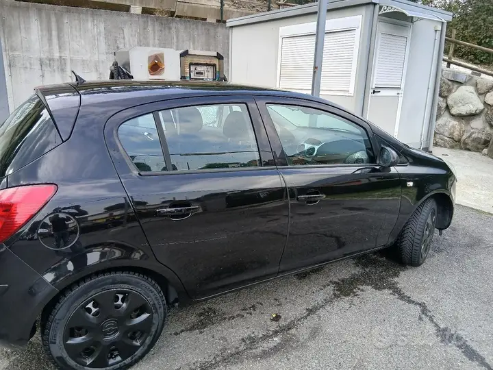 Opel Corsa 2010 photo 3