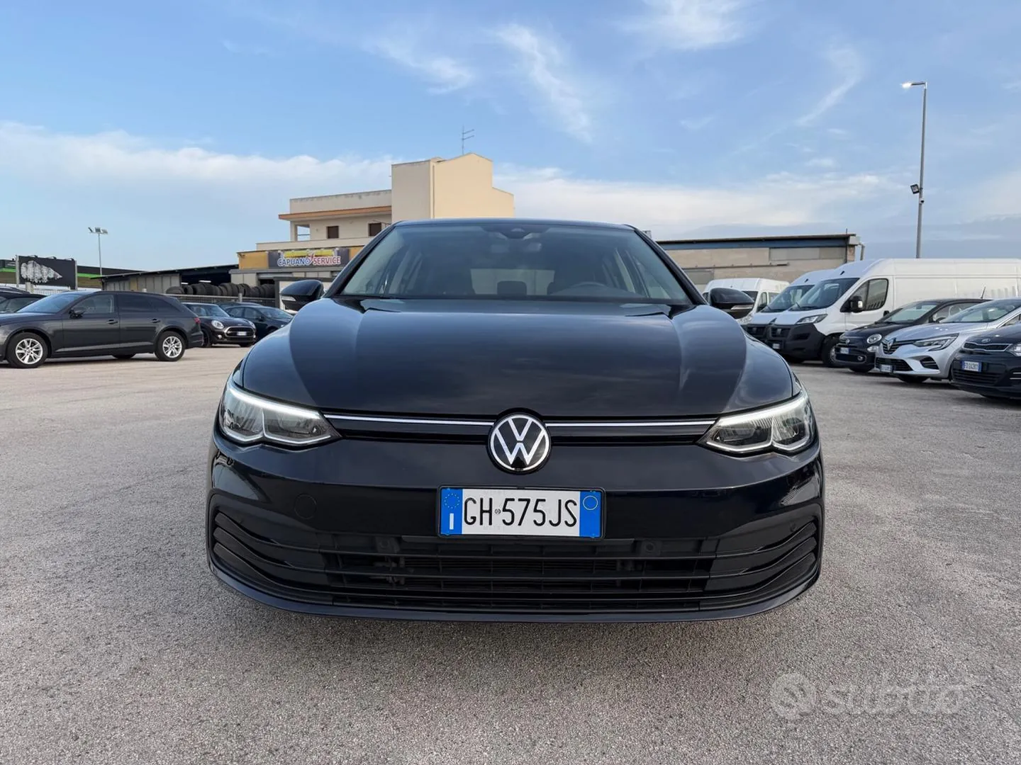 Volkswagen Golf 2022 photo 2