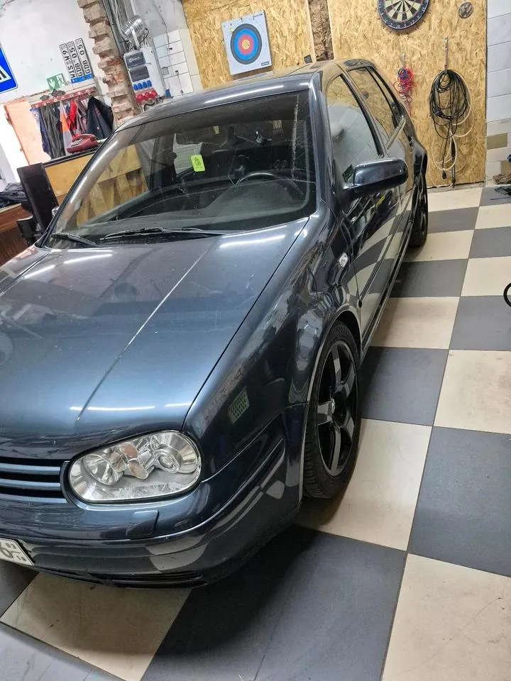 Volkswagen Golf 4