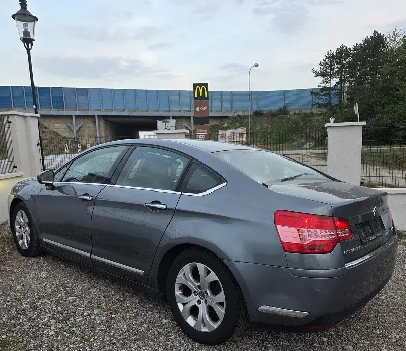 Citroen C5 2010 photo 3