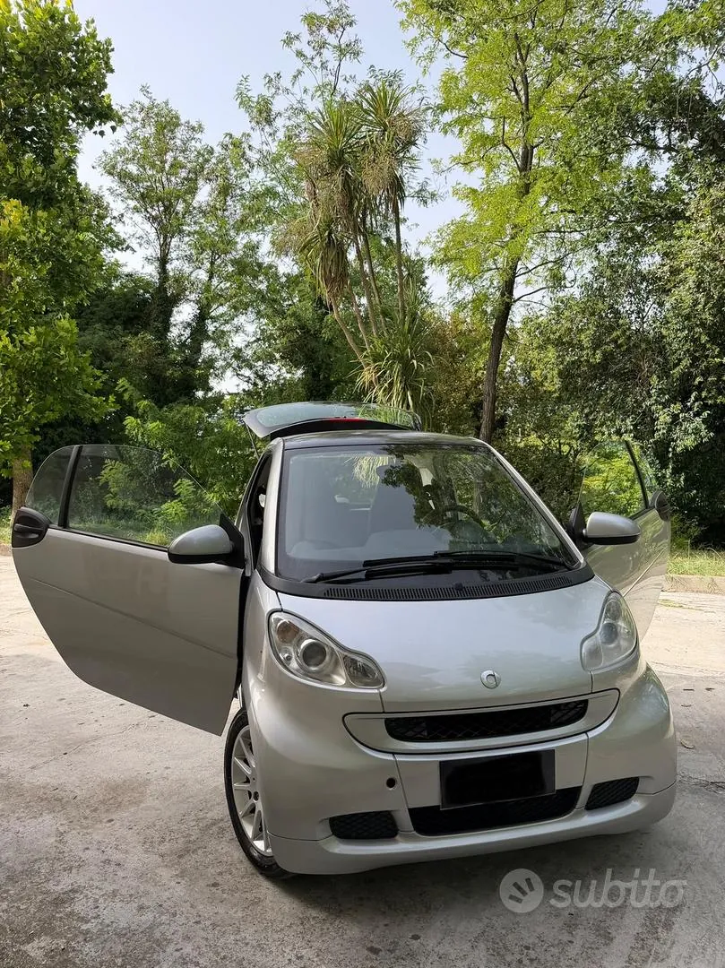 Smart Fortwo 2010 photo 2