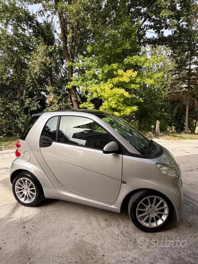 Smart Fortwo 2010 photo 4