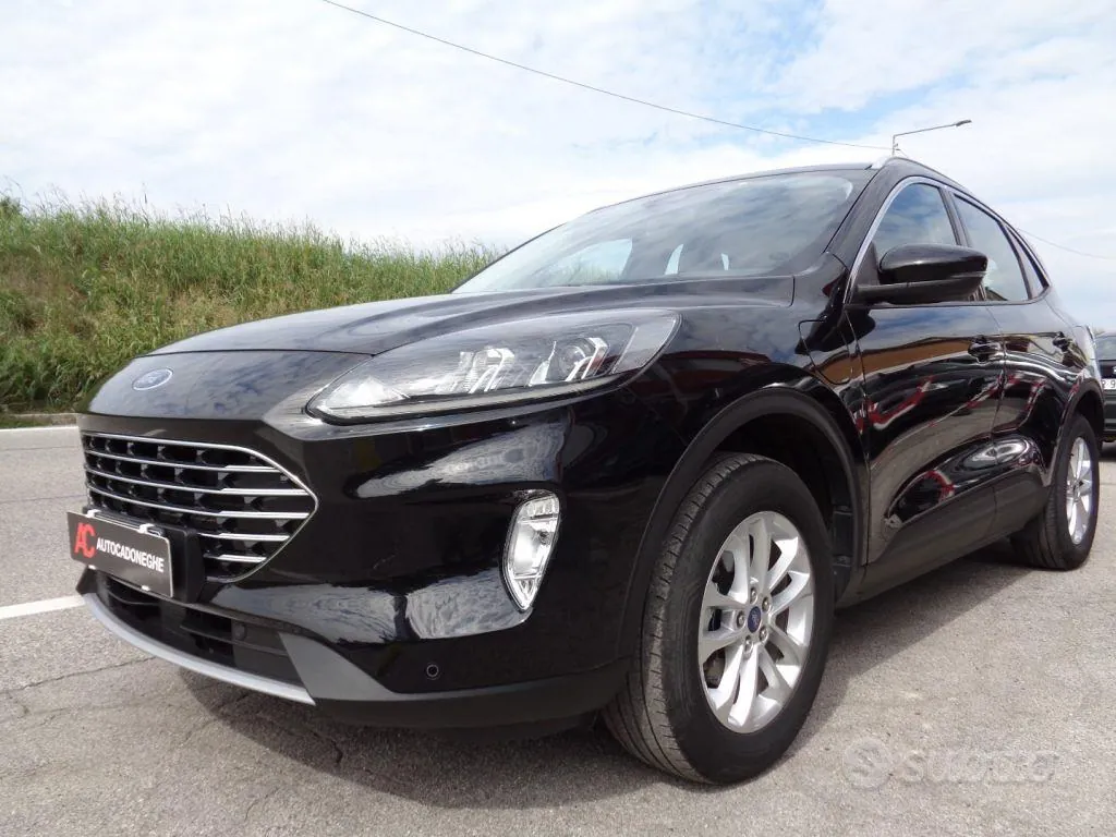 Ford Kuga 2022 photo 2
