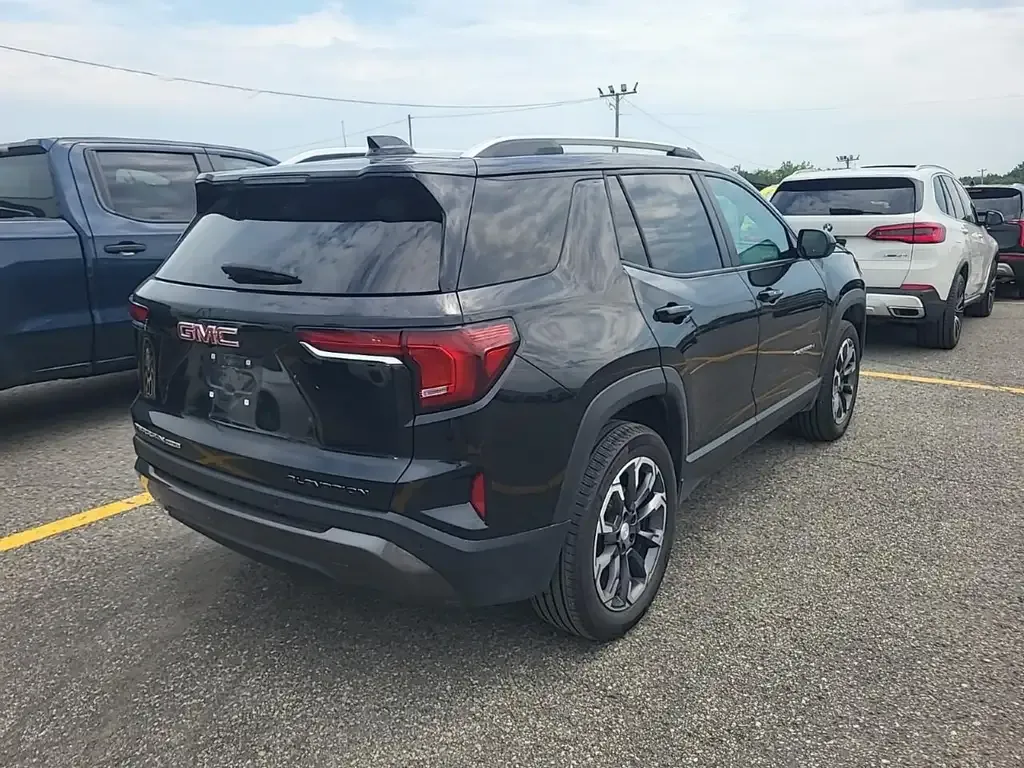 GMC Terrain 2026 photo 3