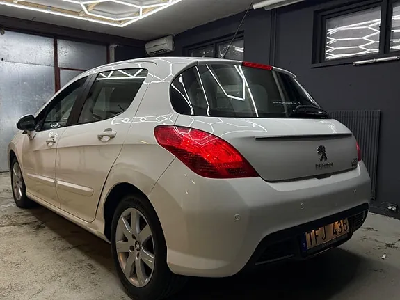 Peugeot 308 2013 photo 3