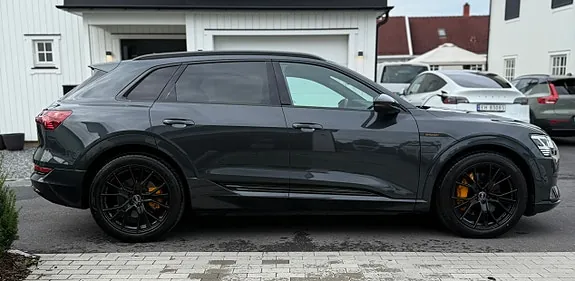Audi E-Tron 2022 photo 2
