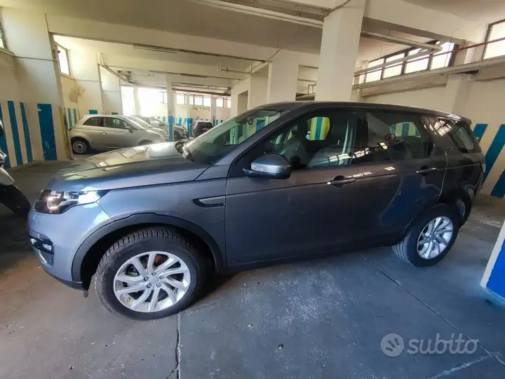 Land Rover Discovery Sport 2017 photo 3