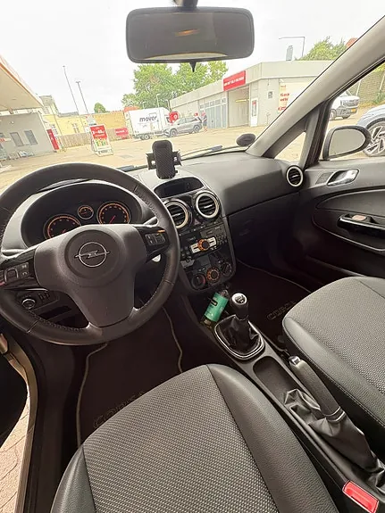 Opel Corsa 2010 photo 4