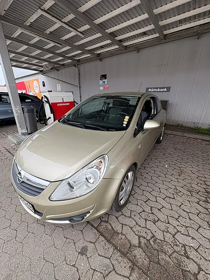 Opel Corsa 2010 photo 2