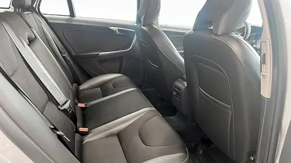Volvo V60 Cross Country 2017 photo 5