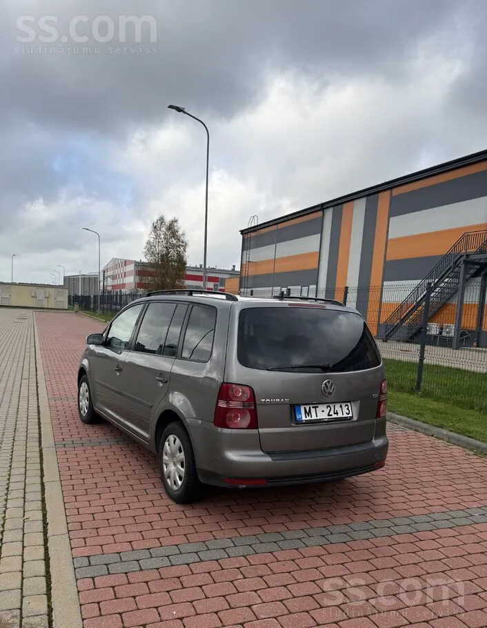 Volkswagen Touran 2007 photo 4