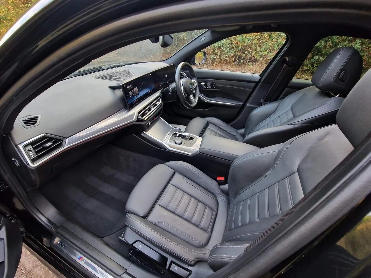BMW 3 Series 2024 photo 5
